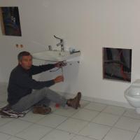 Pose du lavabo 3